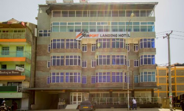 Airport Landing Hotel - Housity