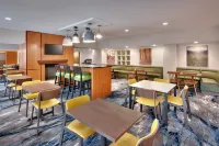 Fairfield Inn & Suites Seattle Bellevue/Redmond - breakfast