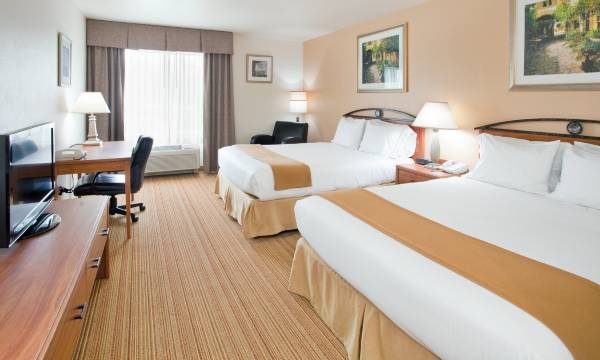 Comfort Inn & Suites NW Milwaukee