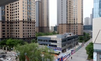 Ibis Hotel (Taiyuan Qinxian Street Maoye)