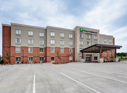 Holiday Inn Express & Suites MANHATTAN by IHG