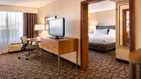 Holiday Inn & Suites Warren Отели в г. Уоррен