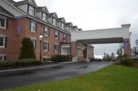 Holiday Inn Express & Suites Merrimack