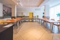 Hotel Forum Hotels in Gmina Lubenia
