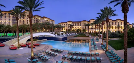 Green Valley Ranch Resort Spa Casino Отели рядом с достопримечательностью «CSI：The Experience Las Vegas»