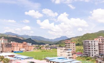 Shunfenglou Hotspring Hotel