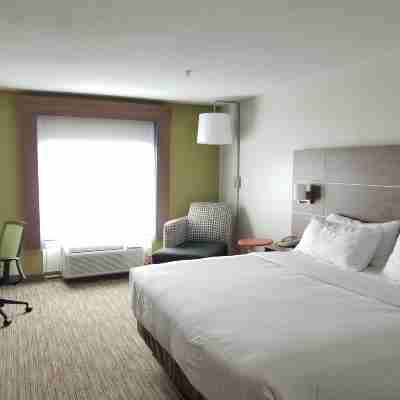 Holiday Inn Express & Suites Lenoir City (Knoxville Area) Rooms