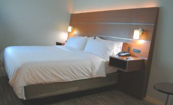 Holiday Inn Express & Suites Columbia City