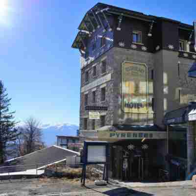 Hôtel des Pyrénées Hotel Exterior