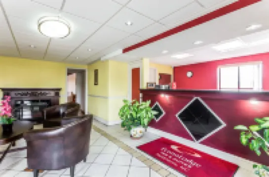 Econo Lodge Inn & Suites Matthews - Charlotte