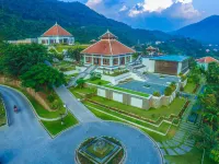 Le Grand Pakbeng Hotels near PWT