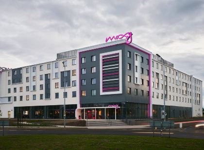 Moxy Edinburgh Airport