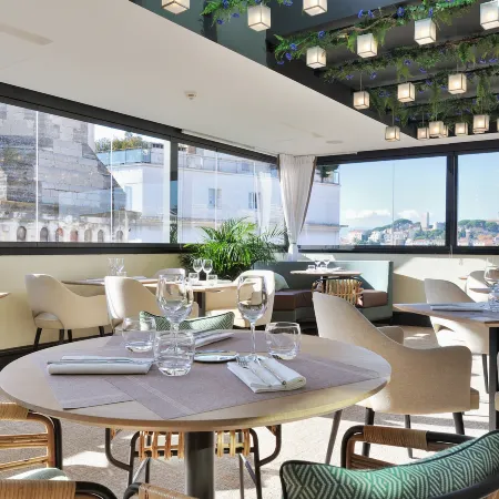 Five Seas by Inwood Hotels