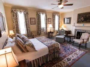 La Reserve Bed and Breakfast