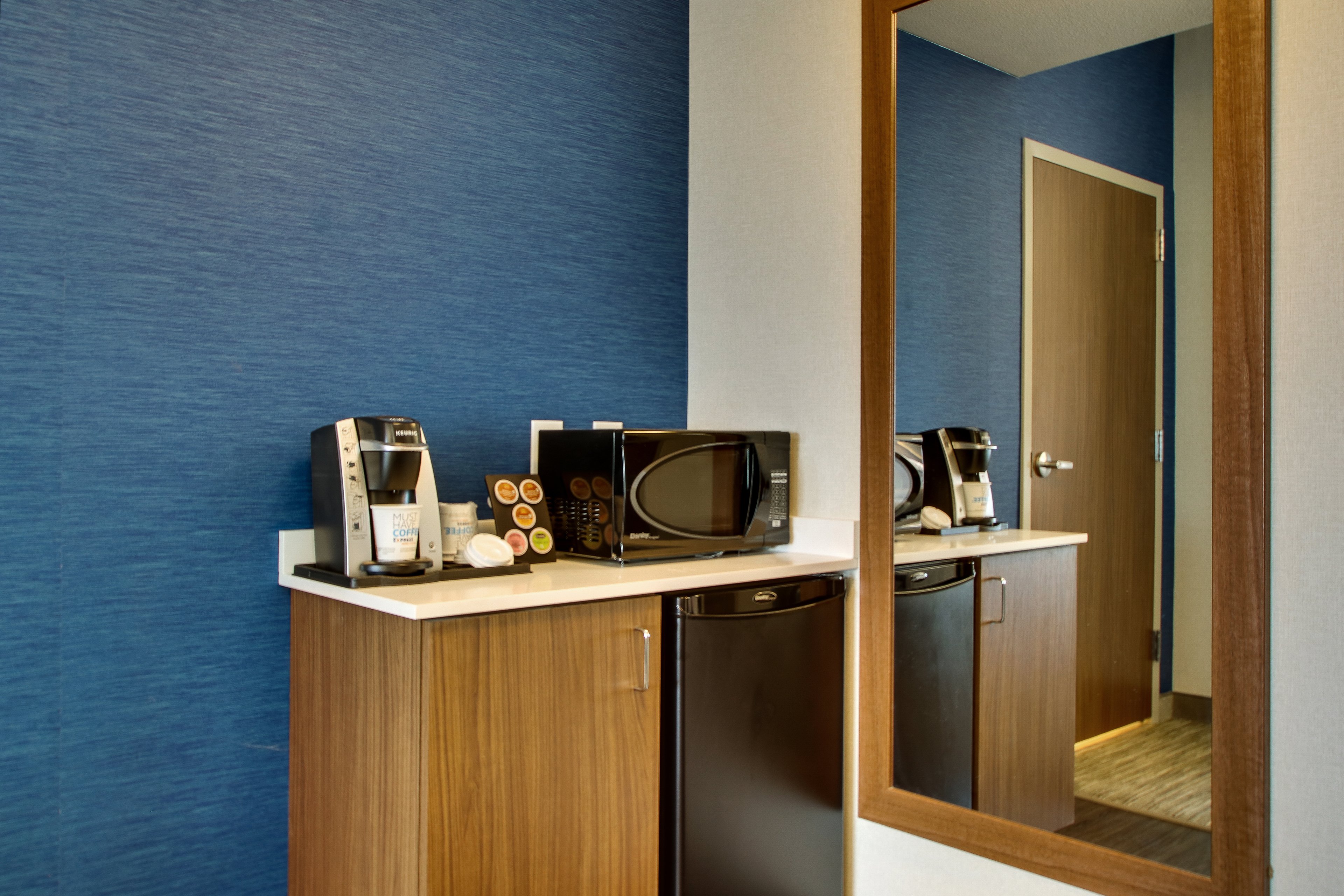 Holiday Inn Express & Suites Findlay North, an Ihg Hotel