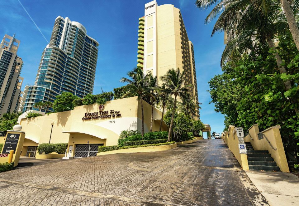 DoubleTree by Hilton Ocean Point Resort - North Miami Beach-Sunny Isles  Beach Updated 2023 Room Price-Reviews u0026 Deals | Trip.com