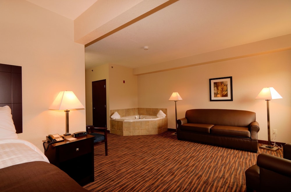 Cobblestone Inn & Suites - Denison - Oak Ridge