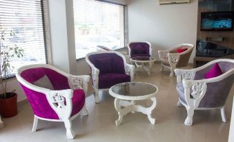Al Makan 107 Hotel by Al Azmy