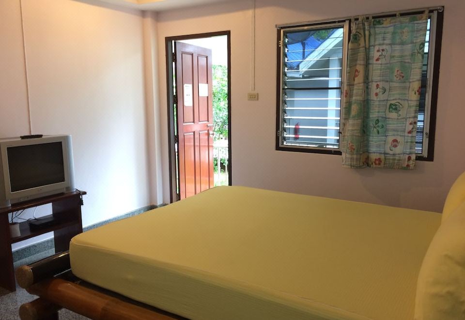 Boon Piya Resort - Housity