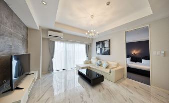 Hotel 385