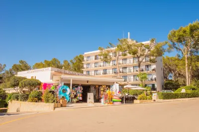 Hotel Playa Mondrago Hotel dekat Ses talaies De Can Jordi