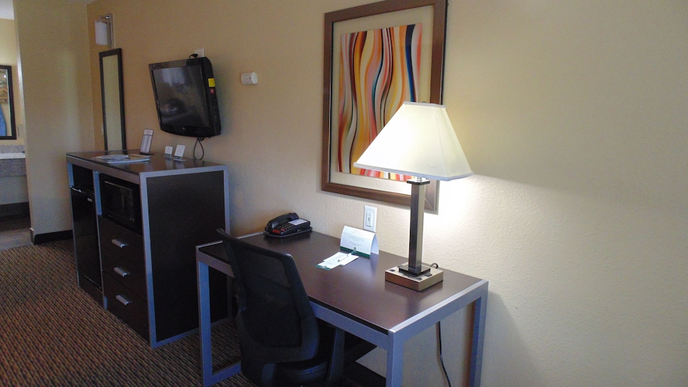 Quality Inn Glenpool - Tulsa