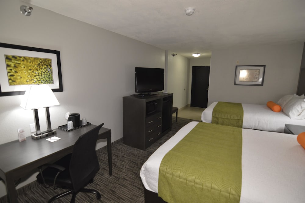 Best Western Plus Liberal Hotel & Suites