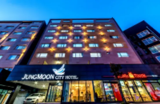Jungmoon City Hotel & J-Hill Hotel Các khách sạn gần Bảo tàng Sô-cô-la Chocolate Land