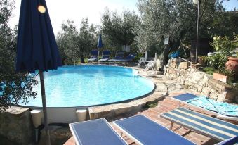 2 Bedrooms House with Shared Pool, Jacuzzy and Furnished Terrace at Calenzano