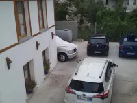 ホテル ベーベイ トラディシオナル ジロカストラのホテル