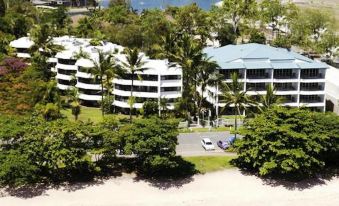 Beachfront Apartments on Trinity Beach
