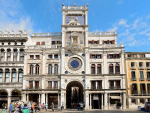 Suites Torre Dell'Orologio