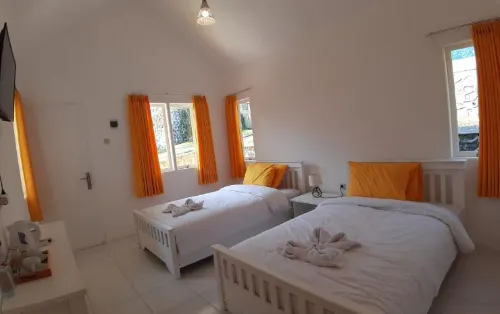 Wisata Edukasi and Resort Kebun Pak Budi Hotels in Lawang