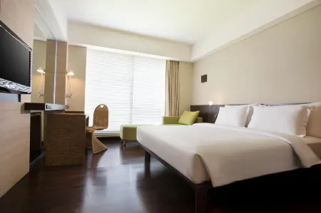 Novotel Manado Golf Resort & Convention Center Отели рядом с достопримечательностью «GMIM Sentrum Manado»