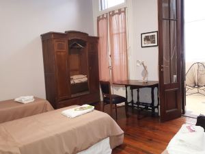 Sabatico Travelers Hostel & Guesthouse