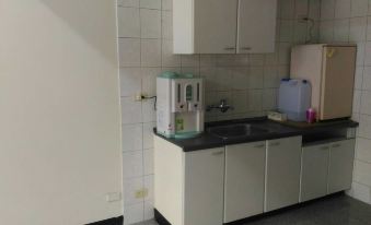 Chao Zhou Train Station Hostel