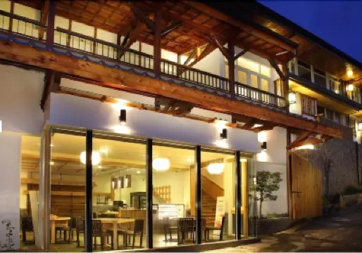 ชิงจิง หลงจวง ฮอลิเดย์ วิลลา โรงแรมใกล้Cing Jing Beehouse