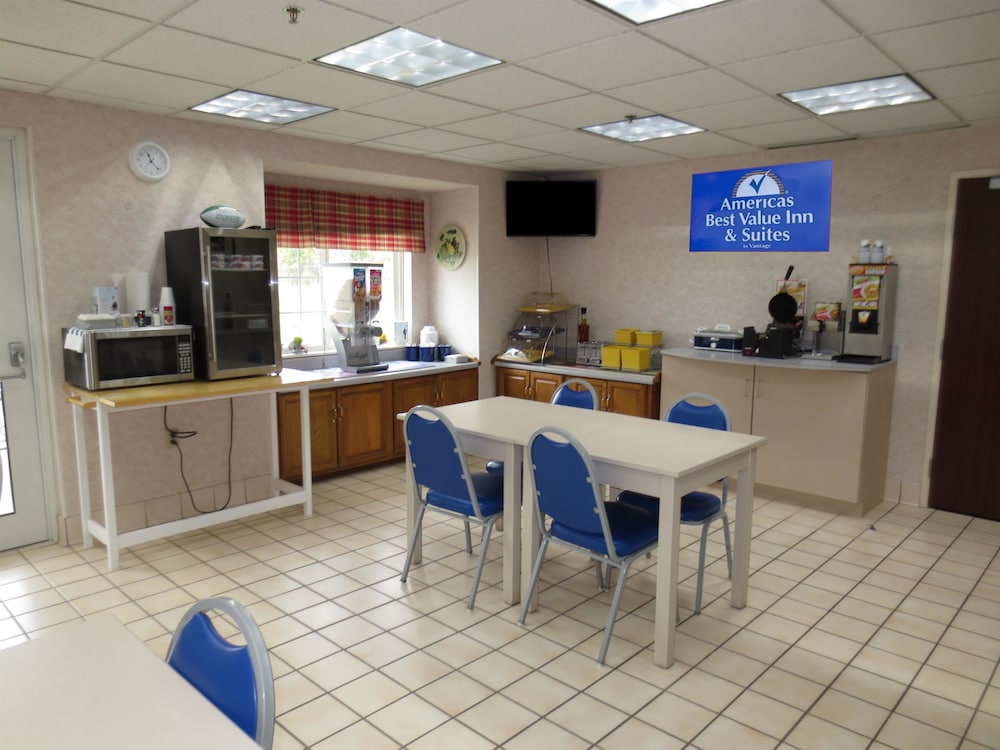 Americas Best Value Inn & Suites Maryville