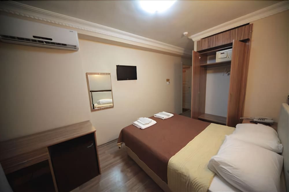 Simper Hotel
