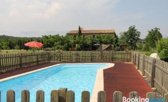 Private Country House Surrounded by Olive Trees - Housity