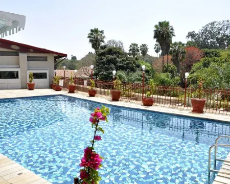 Monomotapa Hotels in Harare