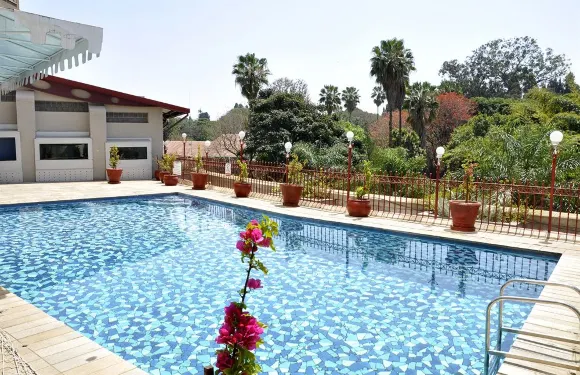 莫諾莫塔帕酒店