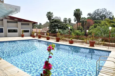 Monomotapa Отели в г. Хараре