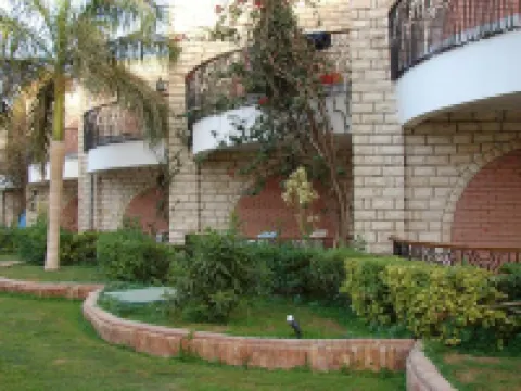 阿拉丁海灘度假村 鄰近Oriental safari club的酒店