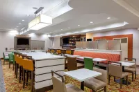 La Quinta Inn & Suites by Wyndham Houston Channelview - breakfast