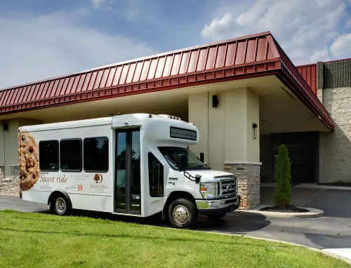 DoubleTree by Hilton Detroit - Dearborn - breakfast