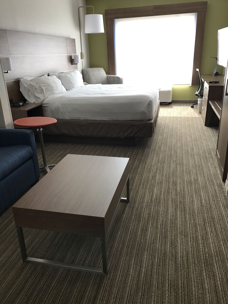 Holiday Inn Express Hotel & Suites Chattanooga -East Ridge, an Ihg Hotel