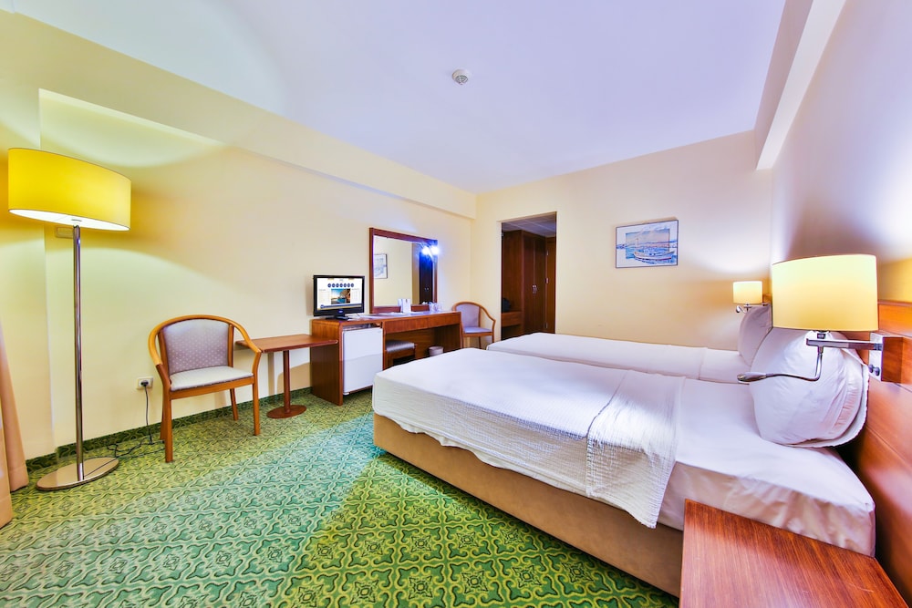 Marina Hotel & Suites Kusadasi