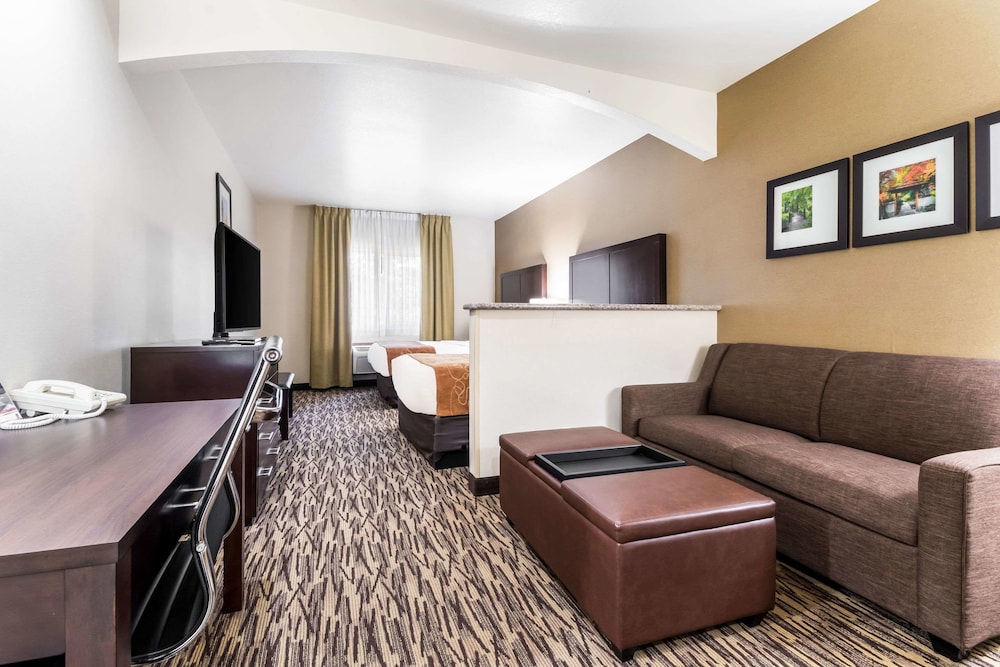 Comfort Suites Portland Airport