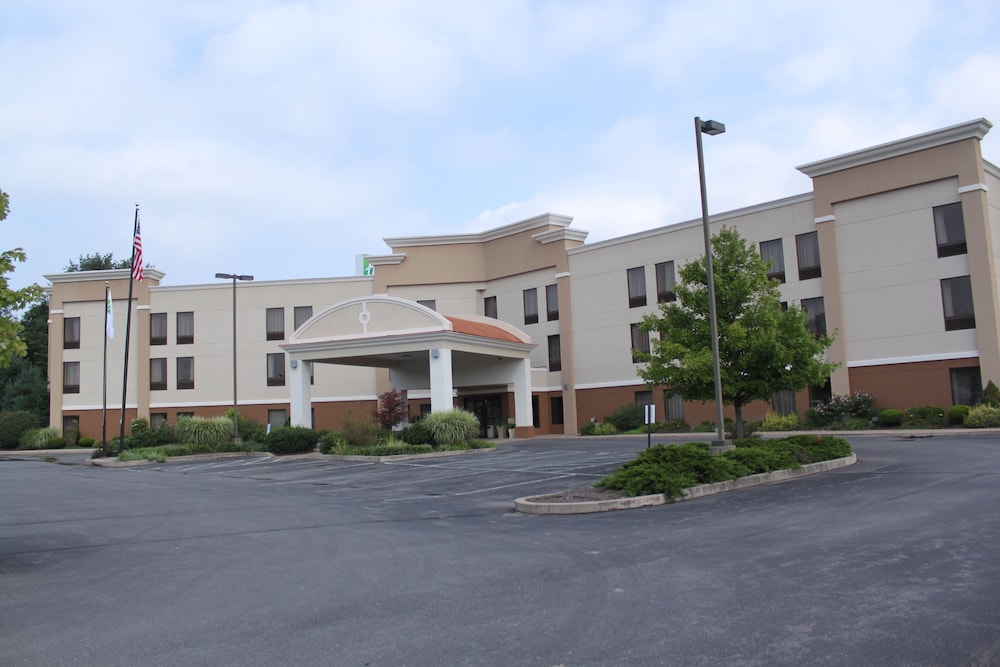 Holiday Inn Express Lewisburg - New Columbia, an Ihg Hotel